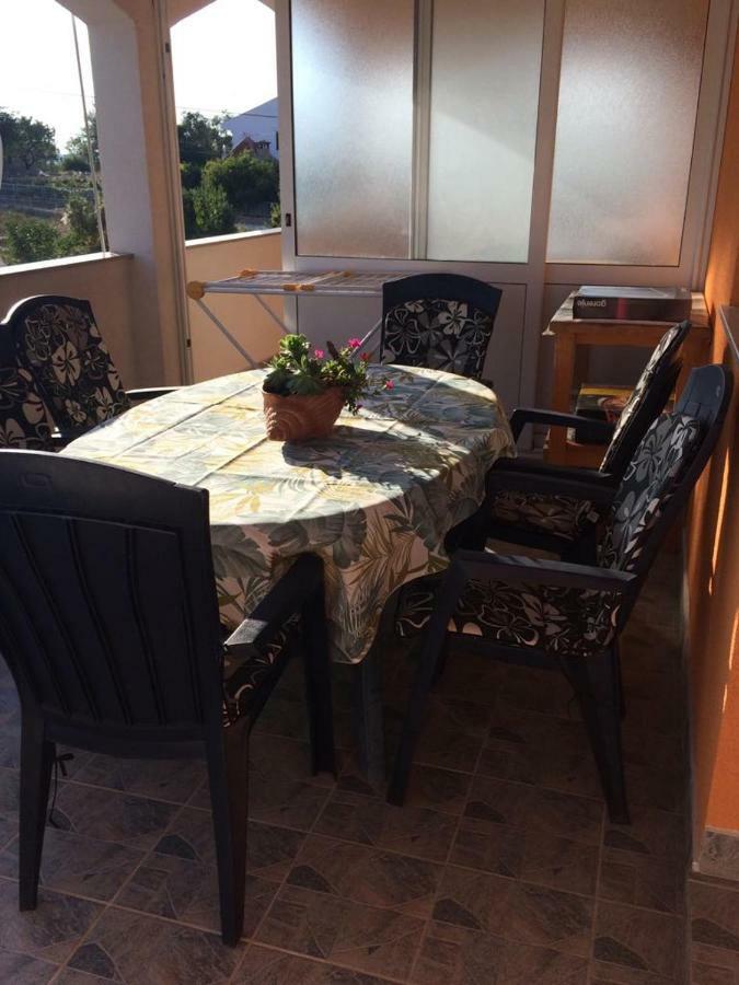 Apartmani Livk Debeljak Exteriér fotografie