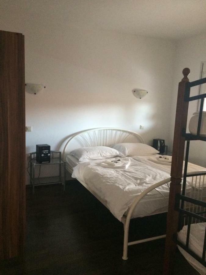 Apartmani Livk Debeljak Exteriér fotografie
