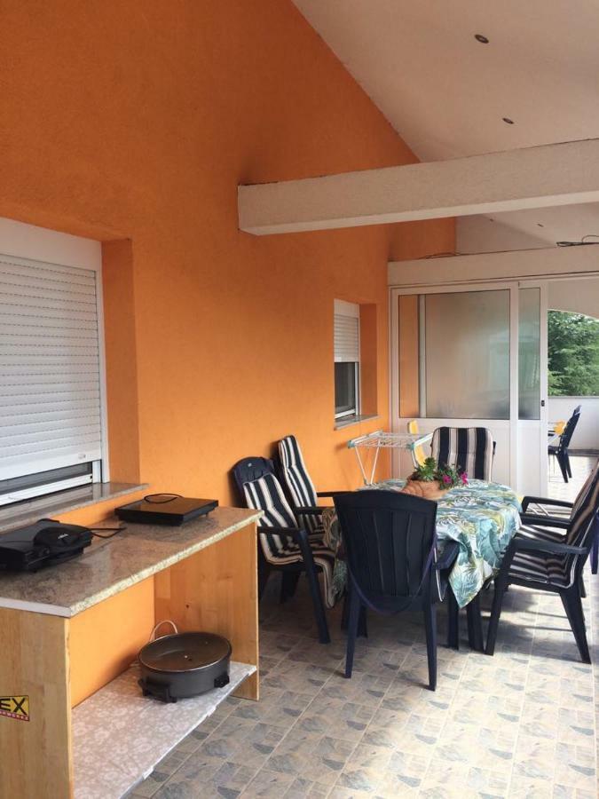 Apartmani Livk Debeljak Exteriér fotografie