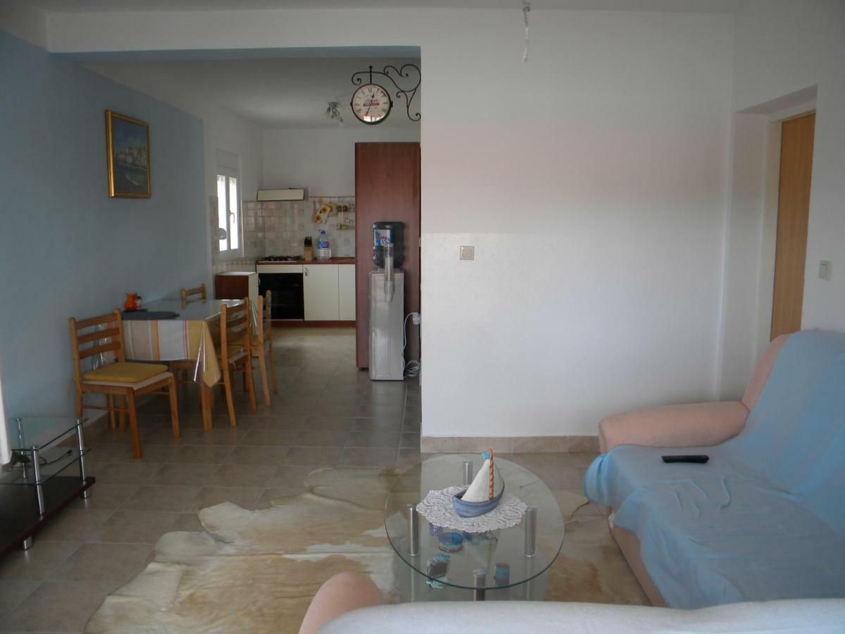 Apartmani Livk Debeljak Exteriér fotografie