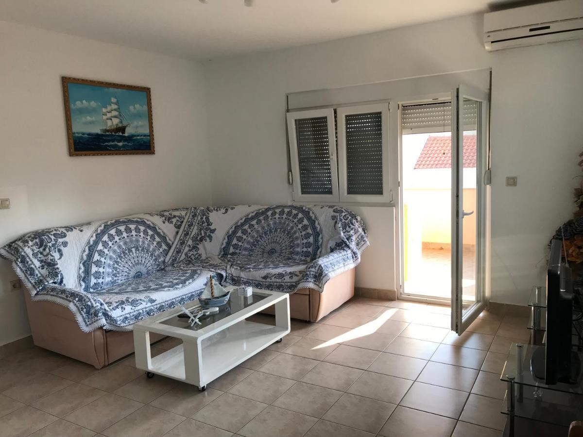 Apartmani Livk Debeljak Exteriér fotografie