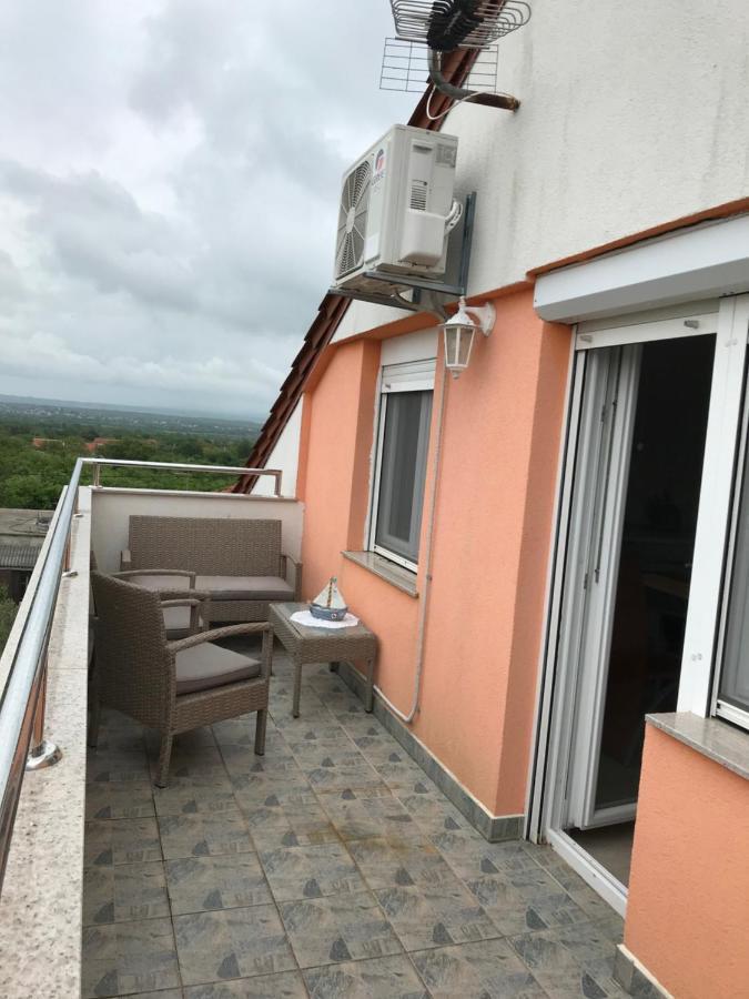 Apartmani Livk Debeljak Exteriér fotografie